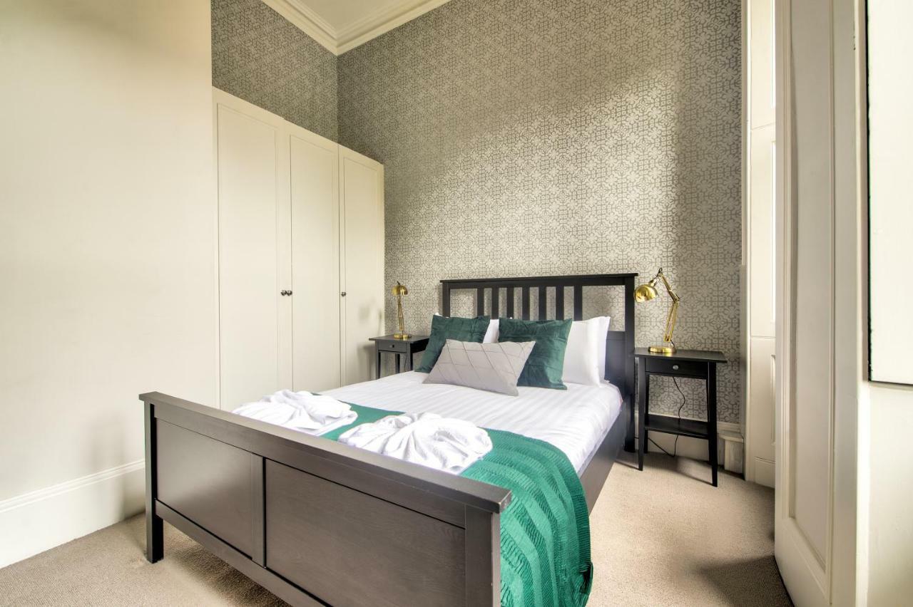 32 Victoria Crescent Road Appartement Glasgow Buitenkant foto